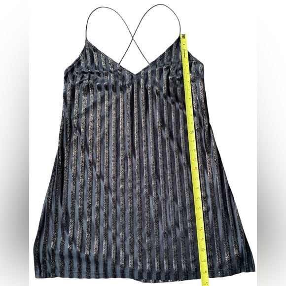 Forever 21 Women’s Velvet Black Metallic Mini Dress Size M - Picture 6 of 8